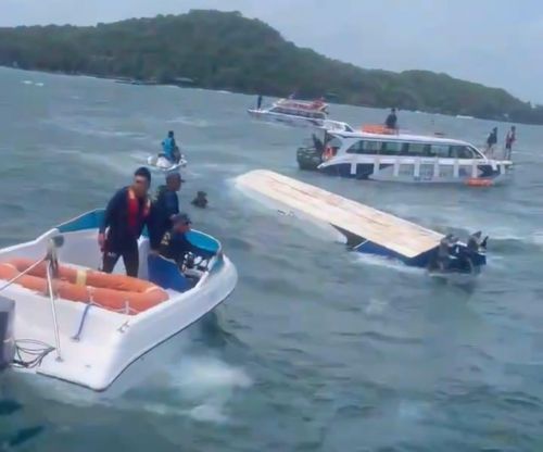 Nhận định ban đầu, nguyên nhân ca nô chở 32 du khách cùng 4 thành viên tổ lái, tiếp viên bị lật ở Phú Quốc do sóng to gió lớn.