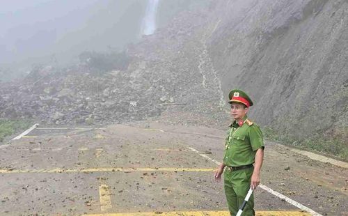 Sạt lở đất ở Lai Châu.