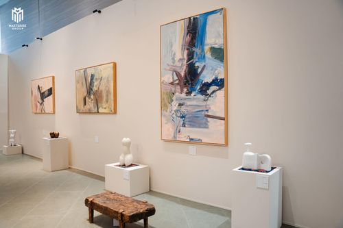 Không gian trưng bày Art Talk tạo nên điểm gặp gỡ giữa nghệ thuật và công chúng.