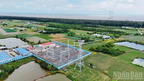 Trạm truyền tải điện thuộc dự án Nhà máy điện gió Đông Hải, xã Đông Hải, tỉnh Vĩnh Long.