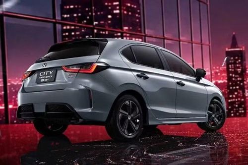 Khối động cơ này sản sinh công suất tối đa 122 mã lực tại 5.500 vòng/phút và mô-men xoắn cực đại 173 Nm trong dải tua máy từ 2.000 đến 4.500 vòng/phút, truyền động qua hộp số tự động vô cấp CVT xuống hệ dẫn động cầu trước. Động cơ này đáp ứng tiêu chuẩn nhiên liệu E20 và có mức phát thải khí CO2 dừng lại ở mức 99 g/km.
