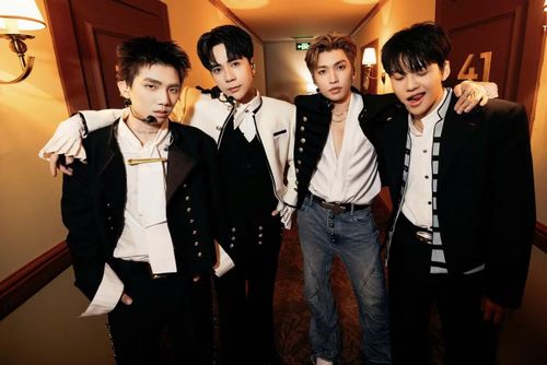 Tiếp nối chương trình là màn trình diễn của đội CoolKid, quy tụ nhân tố đáng gờm nhất là Quang Hùng MasterD, có thêm sự kết hợp của Cody Nam Võ. Với đề bài 50 cuộc gọi nhỡ, Quang Hùng MasterD cùng CoolKid đảm nhiệm phần âm nhạc. Cody Nam Võ đảm nhận vai trò phối khí và Jaysonlei phát huy thế mạnh trong việc đẩy cảm xúc ca khúc.