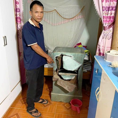 Hiện trường vụ đột nhập, phá két sắt lấy trộm một cây vàng. Ảnh: CACC
