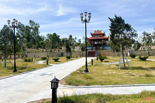 Công trình đài tưởng niệm liệt sĩ trên địa bàn với tổng kinh phí đầu tư gần 12 tỷ đồng đã hoàn thành.