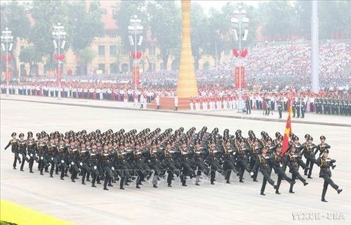 Khối sĩ quan An ninh nhân dân diễu binh trên Quảng trường Ba Đình tại Lễ kỷ niệm, diễu binh, diễu hành 80 năm Cách mạng tháng Tám thành công và Quốc khánh nước CHXHCN Việt Nam (2/9/1945 - 2/9/2025). Ảnh: Phương Hoa/TTXVN