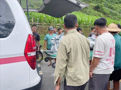 Nạn nhân được tìm thấy 300m cách chân đập bị cuốn trôi.