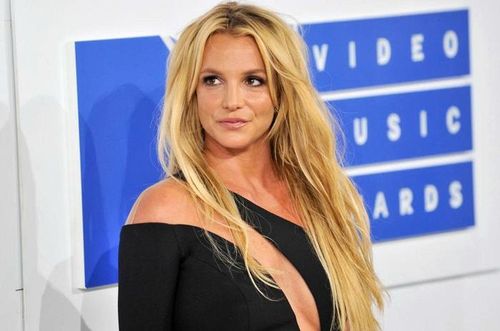 Cho đến mới đây, Britney Spears đã lên tiếng biện hộ cho hành vi bất thường của cô.