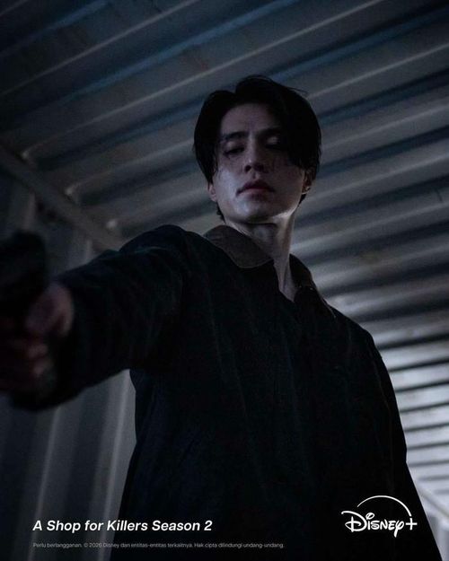 Lee Dong Wook và Kim Hye Jun tái xuất trong mùa hai. Ảnh: Disney.