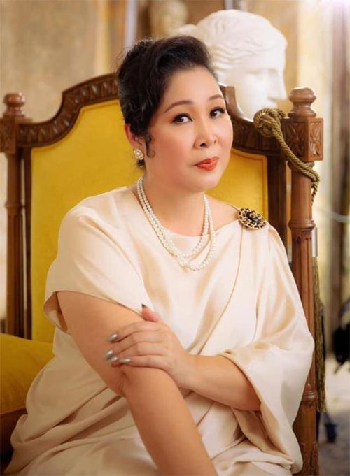 Vài năm trở lại đây, Hồng Vân lại chưa thực sự bùng nổ ở địa hạt điện ảnh như kỳ vọng.
