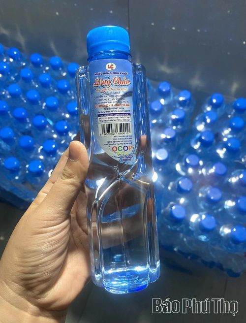 Năm 2023, sản phẩm “Nước uống tinh khiết Lòng Chảo” được công nhận đạt chuẩn OCOP 3 sao, là dấu mốc khẳng định chất lượng, đồng thời mở ra cơ hội mở rộng thị trường cho sản phẩm địa phương.