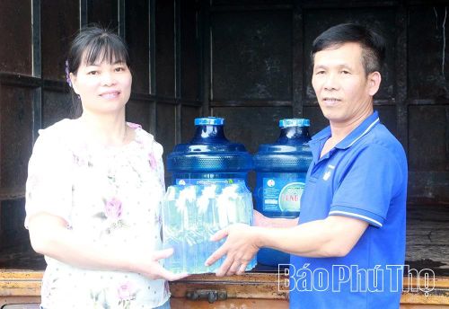 Từ mạch nguồn giữa vùng lòng chảo Minh Hòa, những chai nước tinh khiết hôm nay đang góp phần lan tỏa thương hiệu quê hương trên hành trình phát triển bền vững.