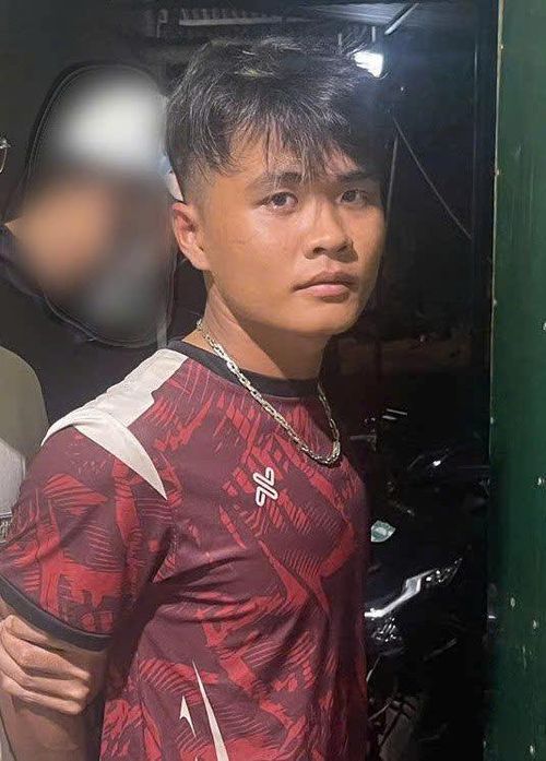 Đối tượng Tạ Duy Khánh tại thời điểm bị bắt giữ. Ảnh: CA tỉnh Cà Mau.