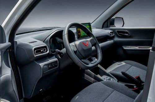  Khoang lái tối giản, sử dụng chìa cơ trên Wuling Grango. Ảnh: Wuling Việt Nam. 