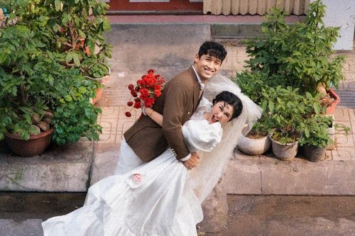  Sự chỉn chu, tỉ mỉ của ê-kíp cùng bối cảnh tuyệt đẹp khiến nhà sáng tạo nội dung người Thái không ngừng cảm thán, liên tục khoe trên trang cá nhân. 