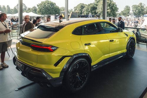 Mức giá của siêu xe này vẫn chưa được công bố. Trước đó, Lamborghini Urus SE có giá khởi điểm từ 252.000 USD tại Mỹ, và lên đến 270.000 USD với Urus Performante.