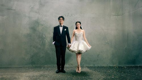  Đến tối 13/7/2025, Đạt G và Bảo Ngọc tổ chức lễ cưới với sự góp mặt của nhiều bạn bè trong giới giải trí. Không lâu sau hôn lễ, nam ca sĩ phát hành album 1 được 2, dự án âm nhạc được anh cho biết chịu nhiều ảnh hưởng từ bà xã. Bảo Ngọc không chỉ xuất hiện trong phần hình ảnh mà còn trở thành nguồn cảm hứng cho nhiều ca khúc trong album. 