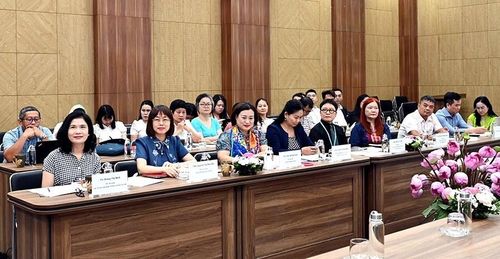 Các đại biểu tham dự Hội thảo