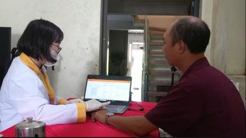 Em trai của liệt sĩ Nguyễn Văn Nhuận được lấy mẫu ADN để đối sánh.
