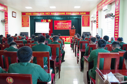 Quang cảnh hội nghị.