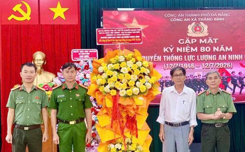 Gặp mặt kỷ niệm 80 năm Ngày truyền thống lực lượng An ninh nhân dân.