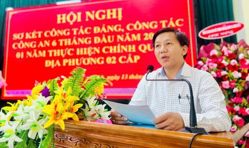 Ông Đoàn Thanh Khiết – Chủ tịch UBND xã Thăng Bình phát biểu chỉ đạo.