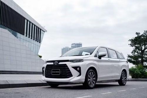 Toyota Avanza Premio: 40 xe Toyota Avanza Premio khép lại tháng 6 với 40 xe, doanh số của mẫu MPV này đã giảm 39,4% so với tháng 5 và đứng vị trí thứ 9. Sau 6 tháng đầu năm, doanh số cộng dồn mẫu xe này đạt 427 xe, kém hơn nhiều so với các đối thủ cùng phân khúc như Toyota Veloz Cross, Mitsubishi Xpander, Hyundai Stargazer và KIA Carens...