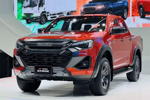 Isuzu D-Max: 18 xe Cũng chỉ chỉ bán được 18 xe trong tháng 6, D-Max là mẫu xe Isuzu thứ 2 lọt vào top xe ế tháng này. Isuzu D-Max đạt doanh số lũy kế 6 tháng đầu năm là 370 xe. Dù được đánh giá cao về độ bền và khả năng tiết kiệm nhiên liệu, mẫu bán tải này vẫn lép vế trước Ford Ranger, Toyota Hilux và Mitsubishi Triton do thiết kế lỗi thời cũng các dịch vụ hậu mãi sau bán hàngchưa mạnh.