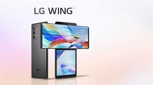 Không chỉ Motorola, lịch sử Android còn ghi nhận nhiều mẫu smartphone có thiết kế "không giống ai" như LG Wing 5G với màn hình xoay chữ T, BlackBerry Passport hình vuông hay Amazon Fire Phone tích hợp tới bốn camera trước để tạo hiệu ứng 3D theo dõi ánh mắt.