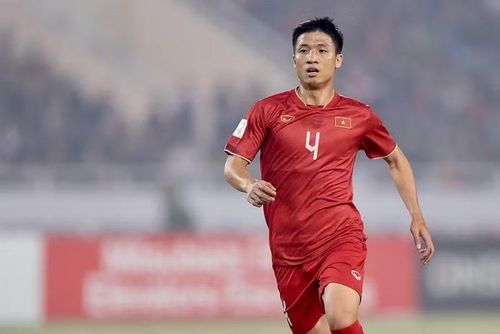 Chấn thương này đã đeo bám trung vệ của Thể Công Viettel suốt mùa giải vừa qua, khiến anh nhiều lần phải nghỉ thi đấu và không có được phong độ như kỳ vọng. Ảnh: VFF.