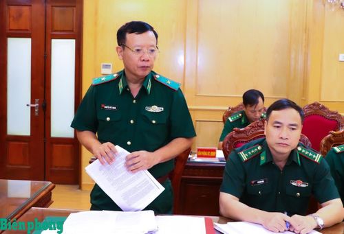 Thiếu tướng Nguyễn Đức Mạnh, Phó Tư lệnh Bộ đội Biên phòng phát biểu tại hội nghị. Ảnh: Dân Chủ