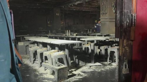 Hiện trường vụ cháy quán bar tại Bangkok. Ảnh: Bangkok Post