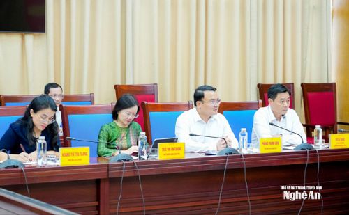 Các đại biểu tham dự buổi làm việc. Ảnh: Phạm Bằng
