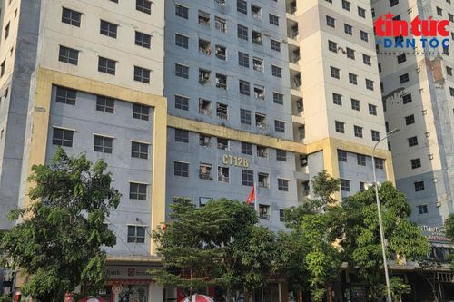 Ban quản trị chung cư CT12B thừa nhận đã sử dụng con dấu tự khắc.