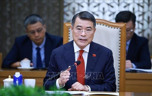Thủ tướng Lê Minh Hưng phát biểu tại cuộc tiếp bà Jennifer Wicks, Đại sứ Hoa Kỳ tại Việt Nam. Ảnh: Dương Giang/TTXVN