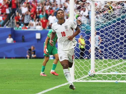 Bellingham ghi 2 bàn giúp tuyển Anh loại Na Uy. Ảnh: FIFA