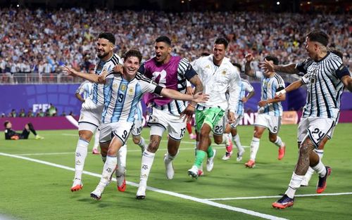 Julian Alvarez ghi bàn trước Thụy Sĩ. Ảnh: FIFA