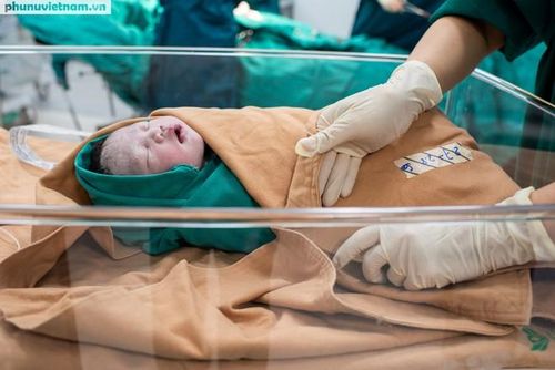 Em bé có sức khỏe ổn định.