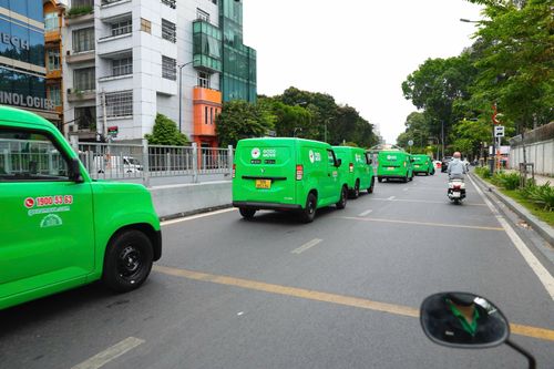 Khi giảm phát thải đi cùng hiệu quả kinh doanh, chuyển đổi xanh sẽ trở thành lợi thế cạnh tranh của doanh nghiệp logistics. Ảnh: Gozo Expess