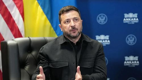 Tổng thống Ukraine Volodymyr Zelensky thông báo sẽ tiến hành cải tổ lớn trong bộ máy chính phủ. Ảnh: Euronews.