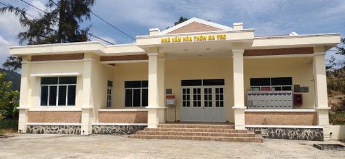 Nhà văn hóa thôn Đa Tro mới khang trang