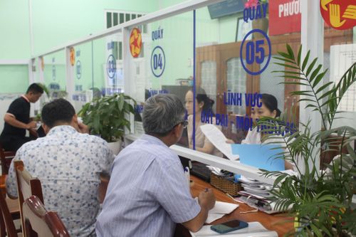Hỗ trợ người dân kịp thời các thủ tục tạo thuận lợi thực hiện nghĩa vụ tài chính