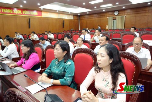 Các đại biểu dự hội nghị.