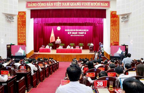 Toàn cảnh kỳ họp.