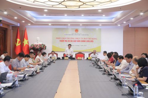 Toàn cảnh phiên họp