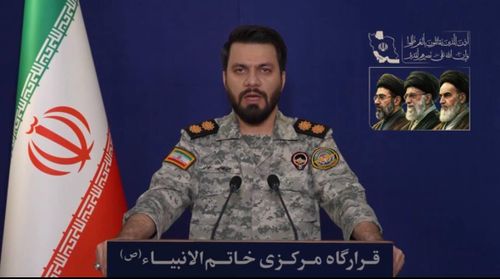 Ông Ebrahim Zolfaghari, phát ngôn viên Bộ tư lệnh Trung tâm Khatam al-Anbiya của quân đội Iran. Ảnh: Tasnim