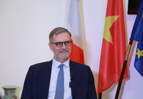 Đại sứ Oliver Brochet. Ảnh: Nguyễn Bình.