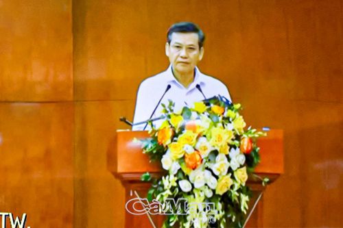  Đồng chí Lê Minh Trí, Ủy viên Bộ Chính trị, Bí thư Trung ương Đảng, Trưởng ban Nội chính Trung ương, phát biểu chỉ đạo tại hội nghị. (ả