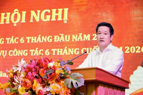 Bí thư Đảng ủy, Chủ tịch HĐND phường Thanh Xuân Nguyễn Huy Cường phát biểu chỉ đạo tại hội nghị. Ảnh: Tùng Lâm