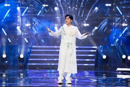 Hồ Văn Cường hạn chế nhận show hơn trước đây để hoàn thành việc học.