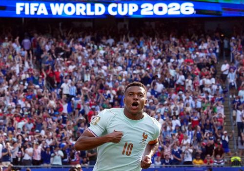 Với 8 bàn thắng, Mbappé đang cùng Messi dẫn đầu danh sách ghi bàn tại World Cup 2026.